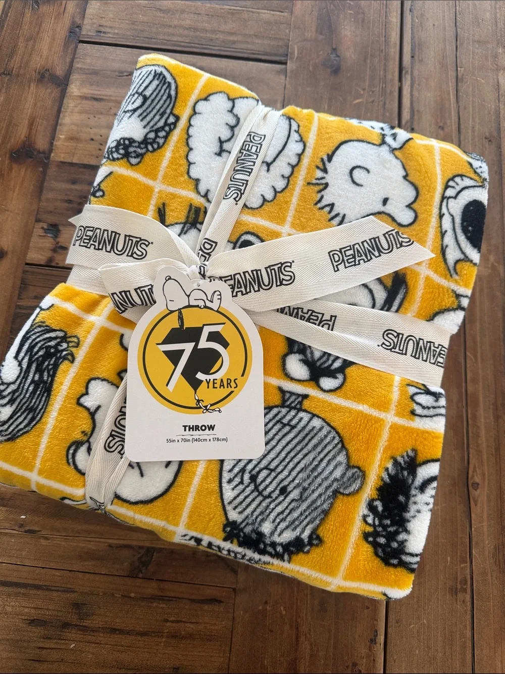 Peanuts Yellow & Black Character Fleece Throw